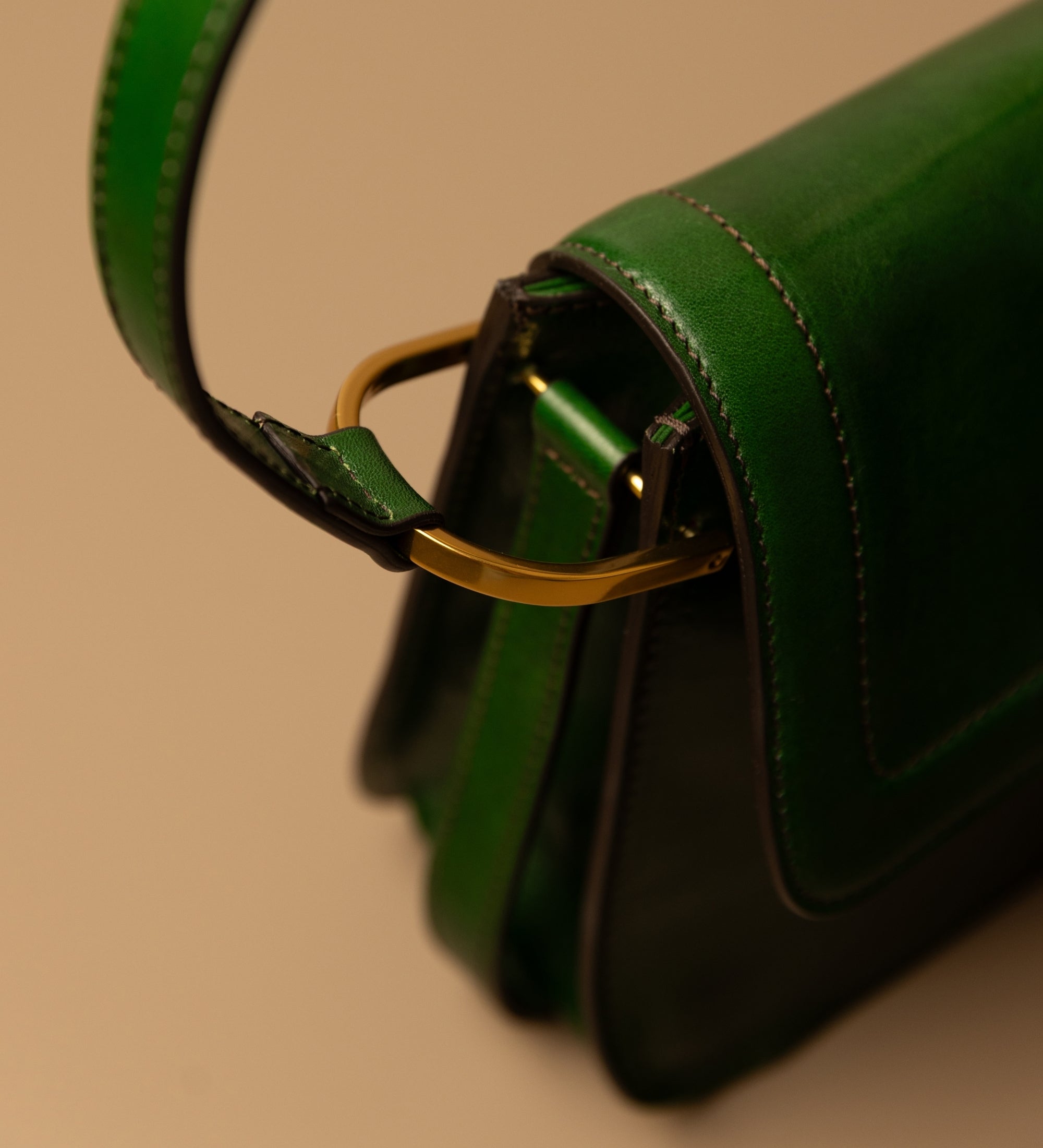 Sac à rabat effet cuir pour femme-47