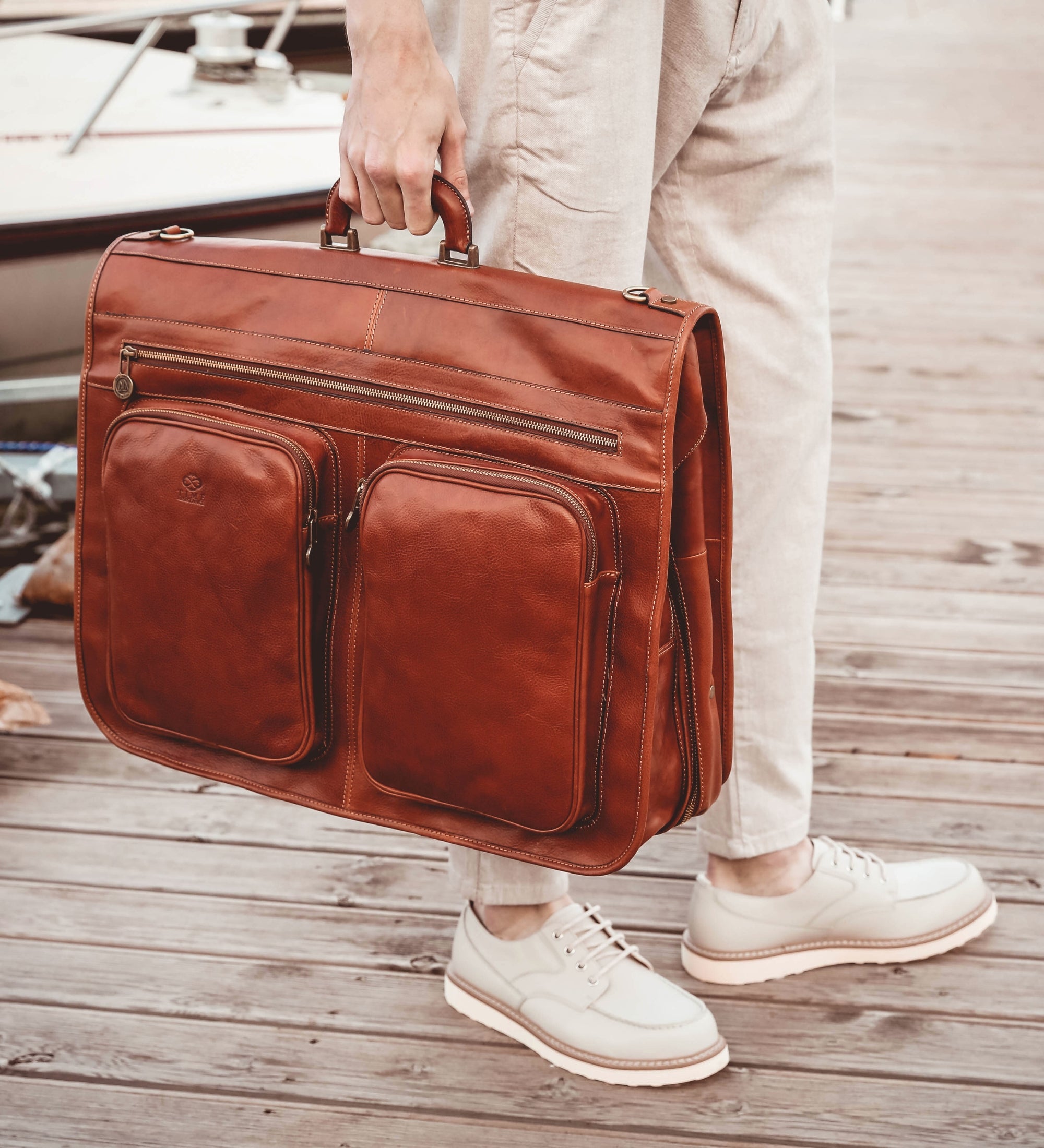 Housse de costume voyage effet cuir-15
