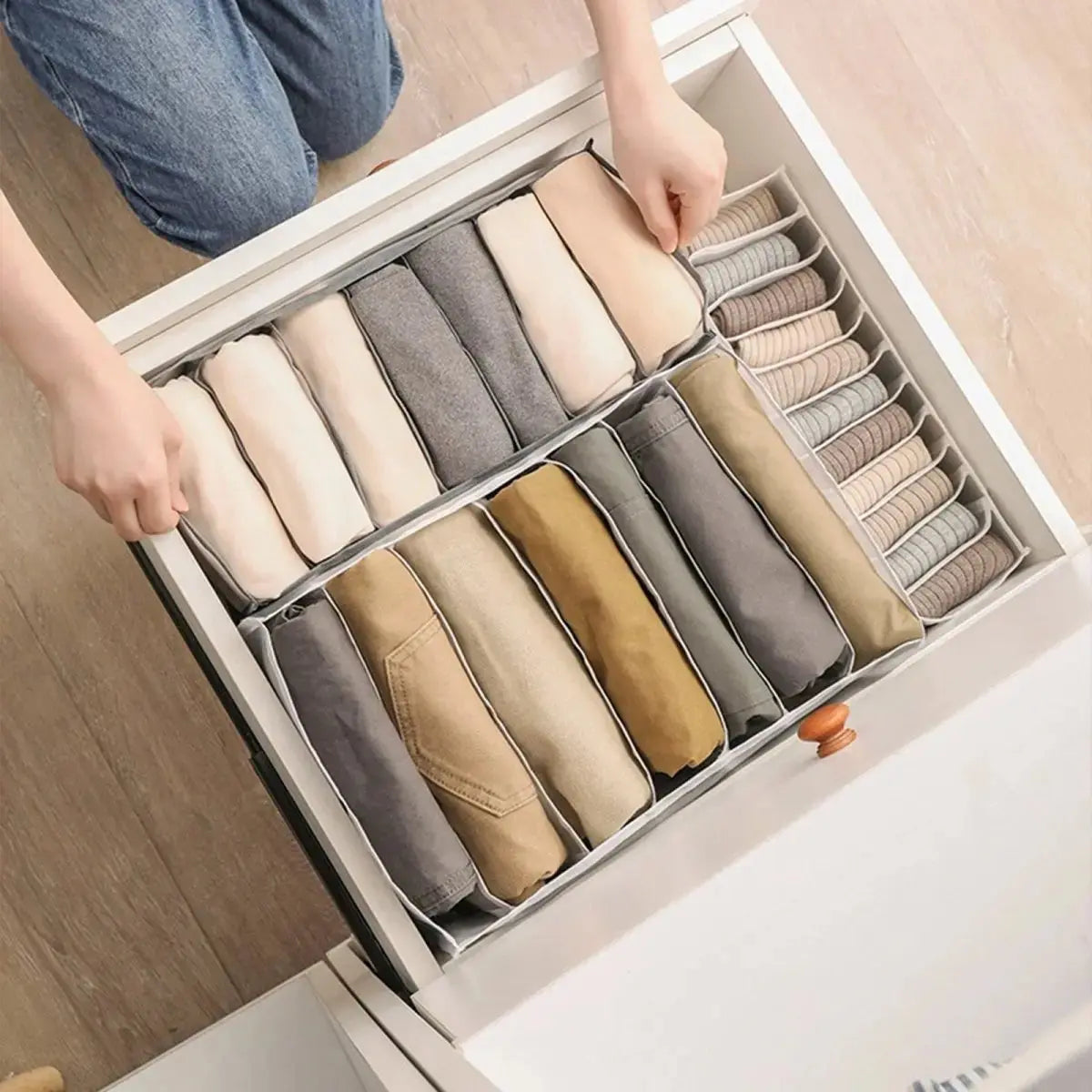 Modulares Schrank-Organizer-System für optimale Aufbewahrung
