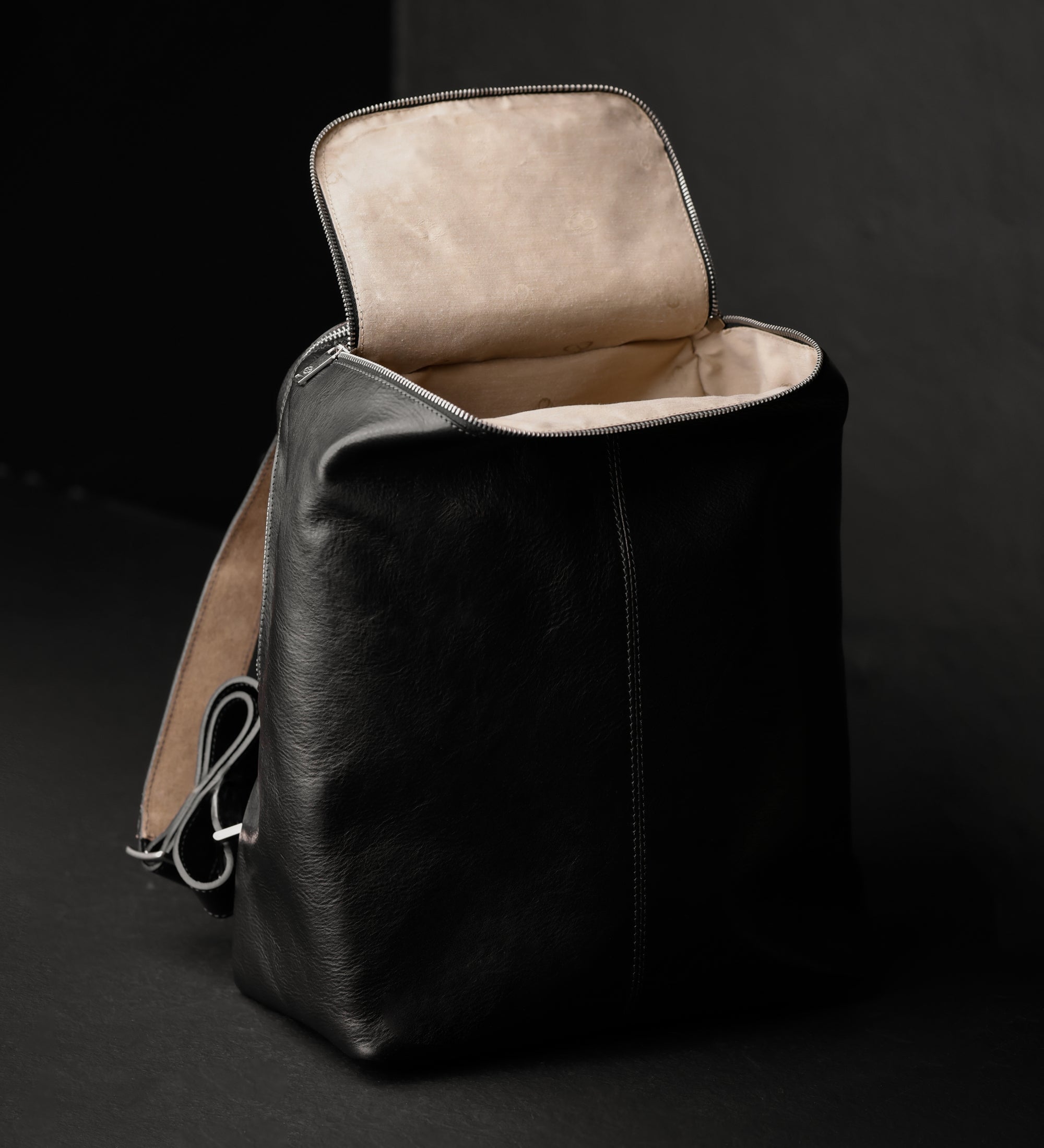 Sac à dos effet cuir élégant pour femme-17