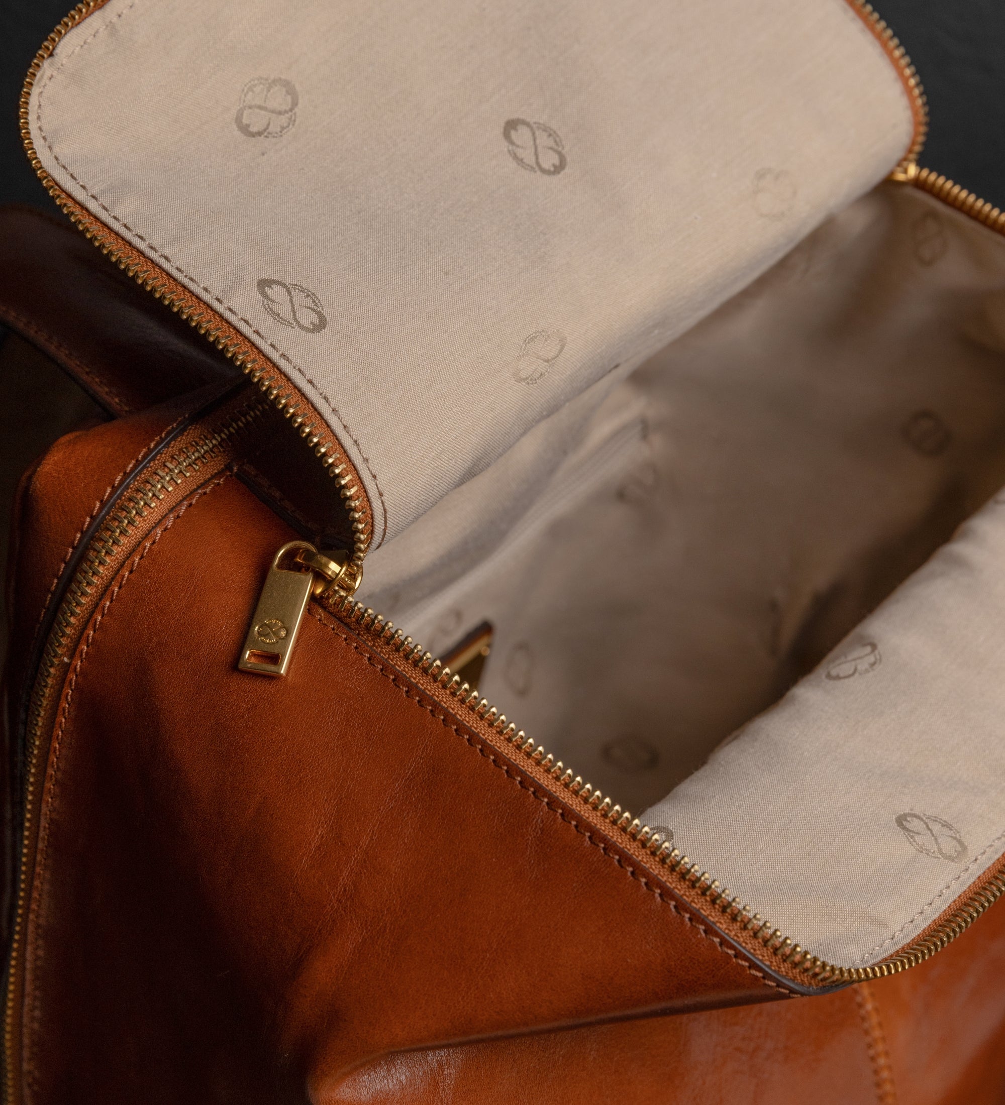 Sac à dos effet cuir élégant pour femme-32