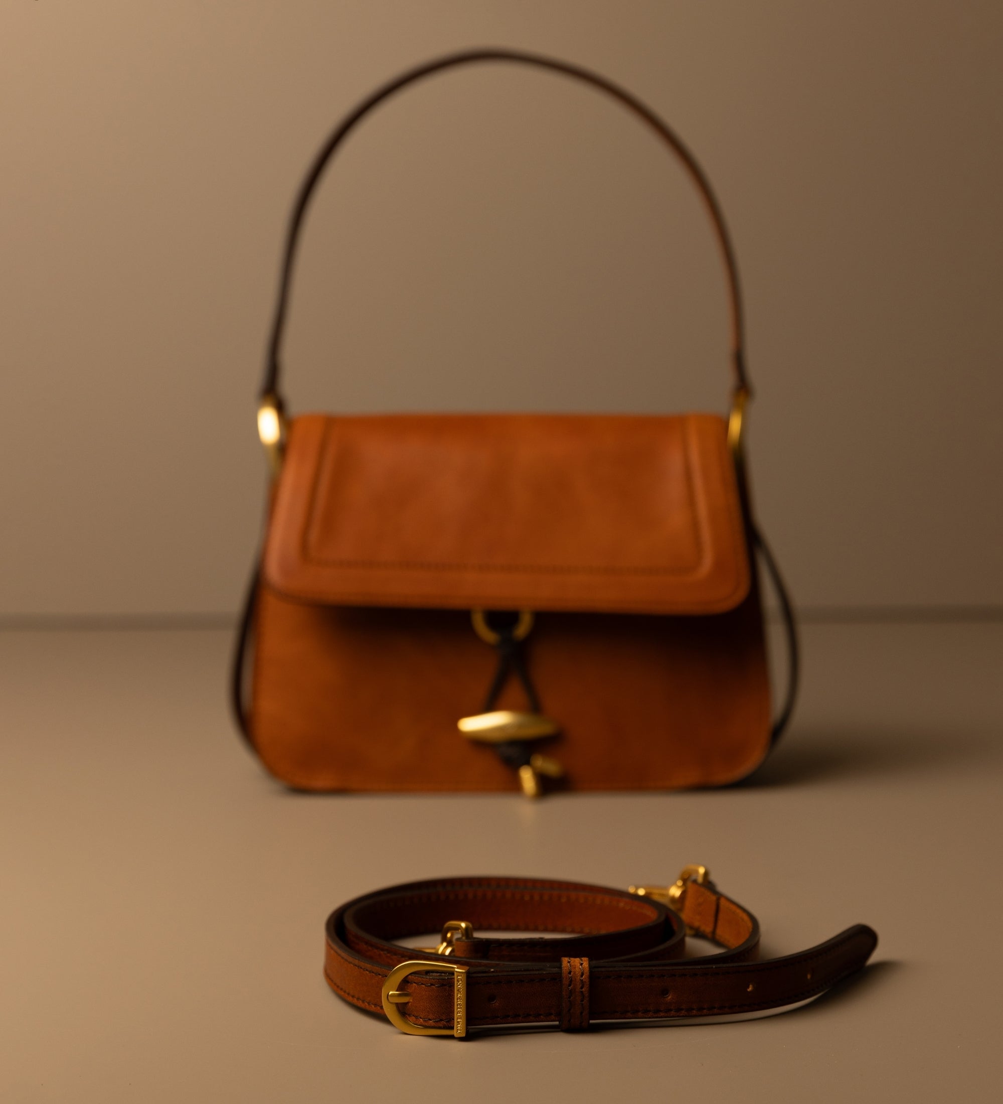Sac à rabat effet cuir pour femme-36