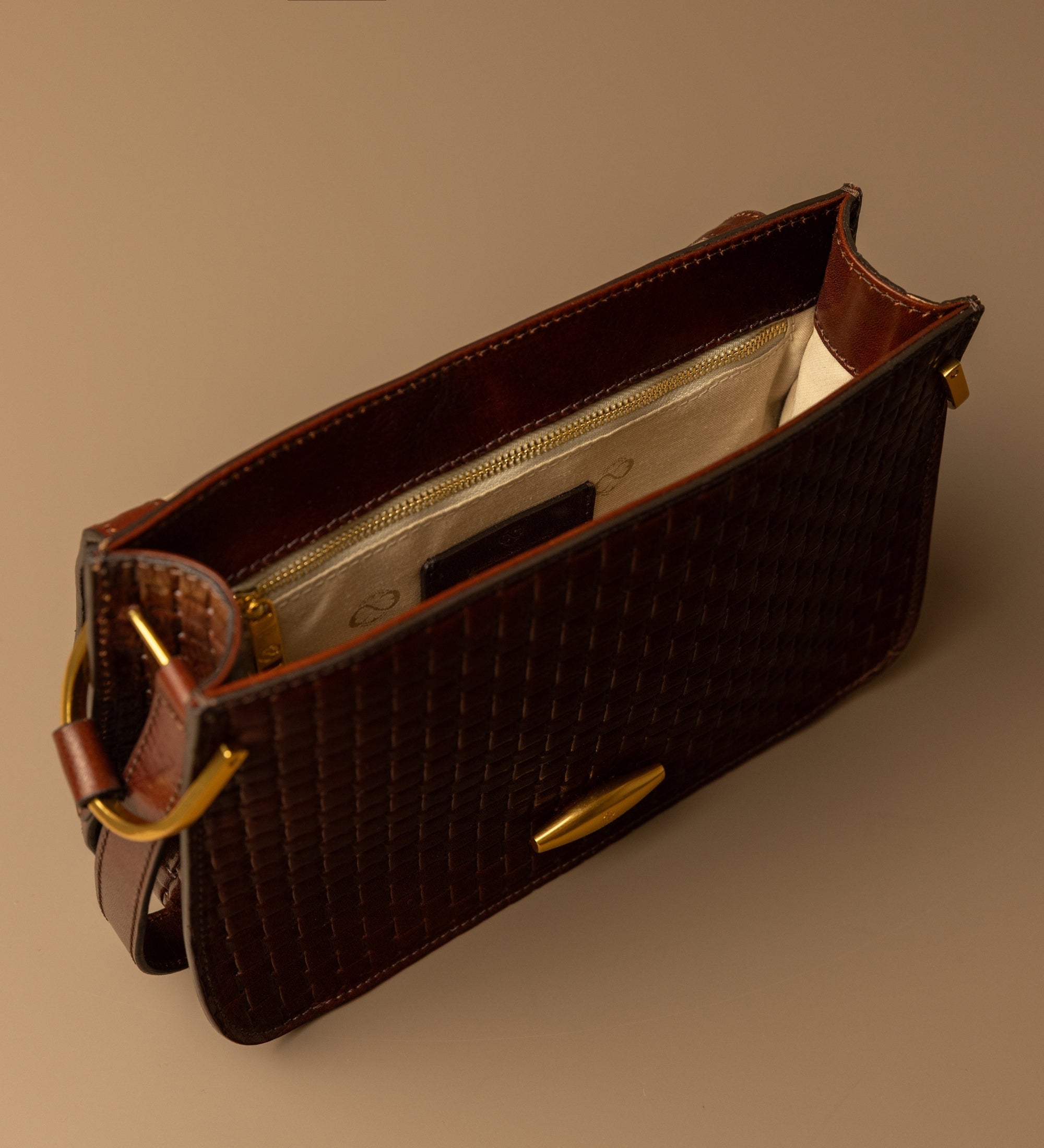 Sac à rabat effet cuir pour femme-5