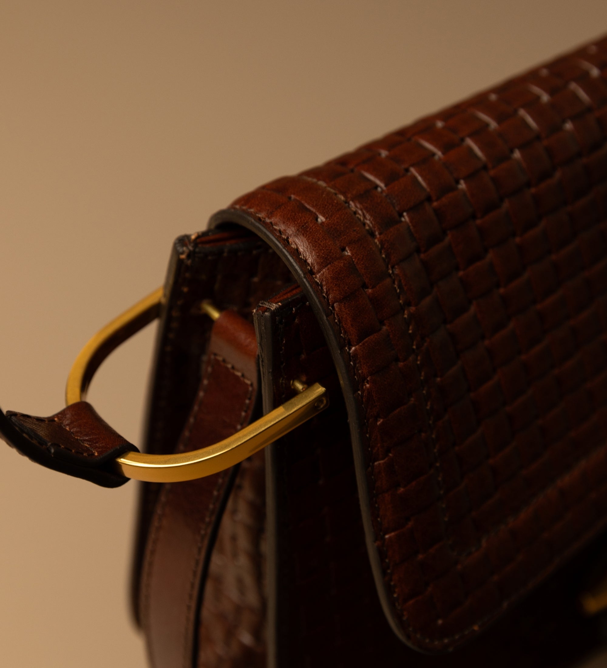 Sac à rabat effet cuir pour femme-8