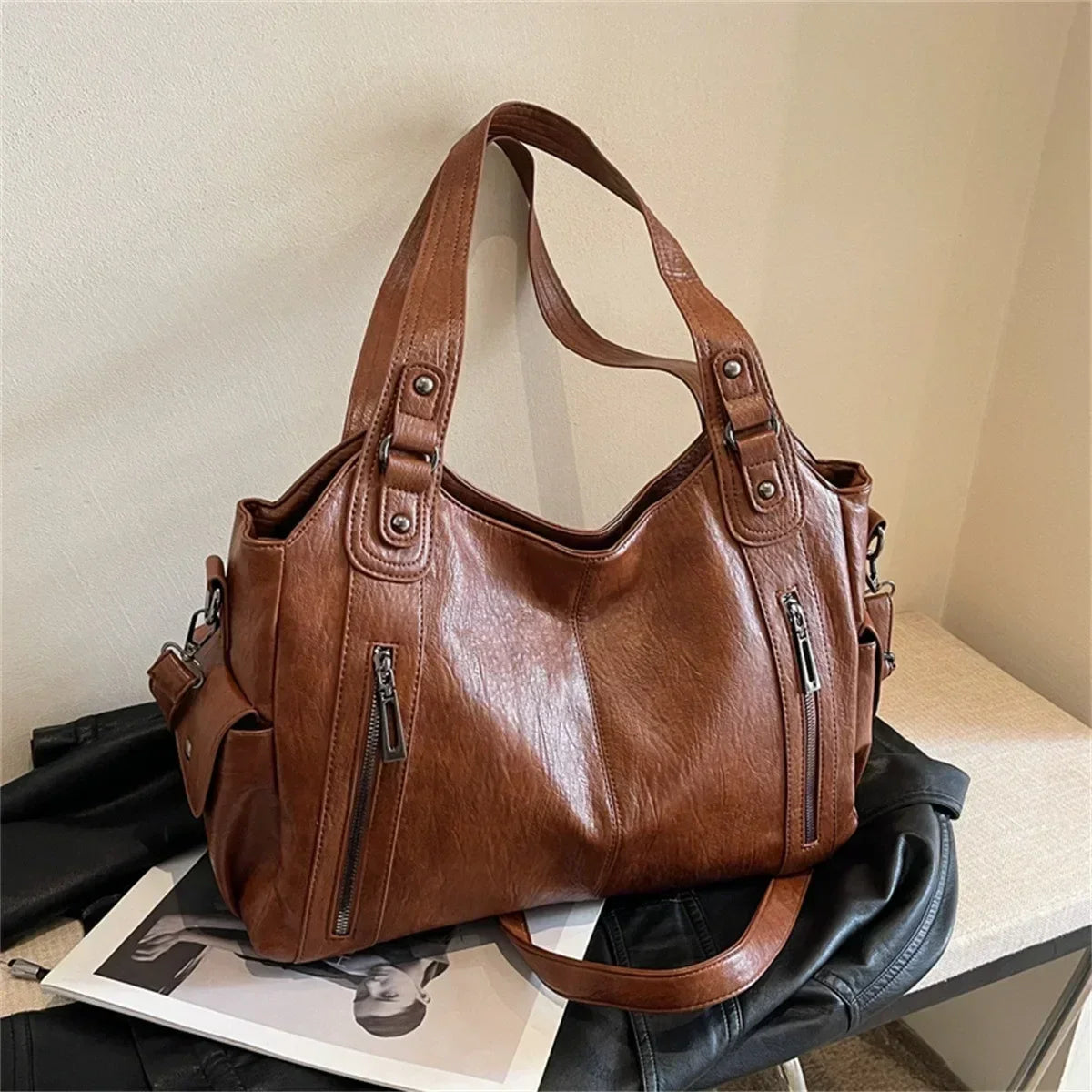 Sac bandoulière zippé effet cuir pour femme-12